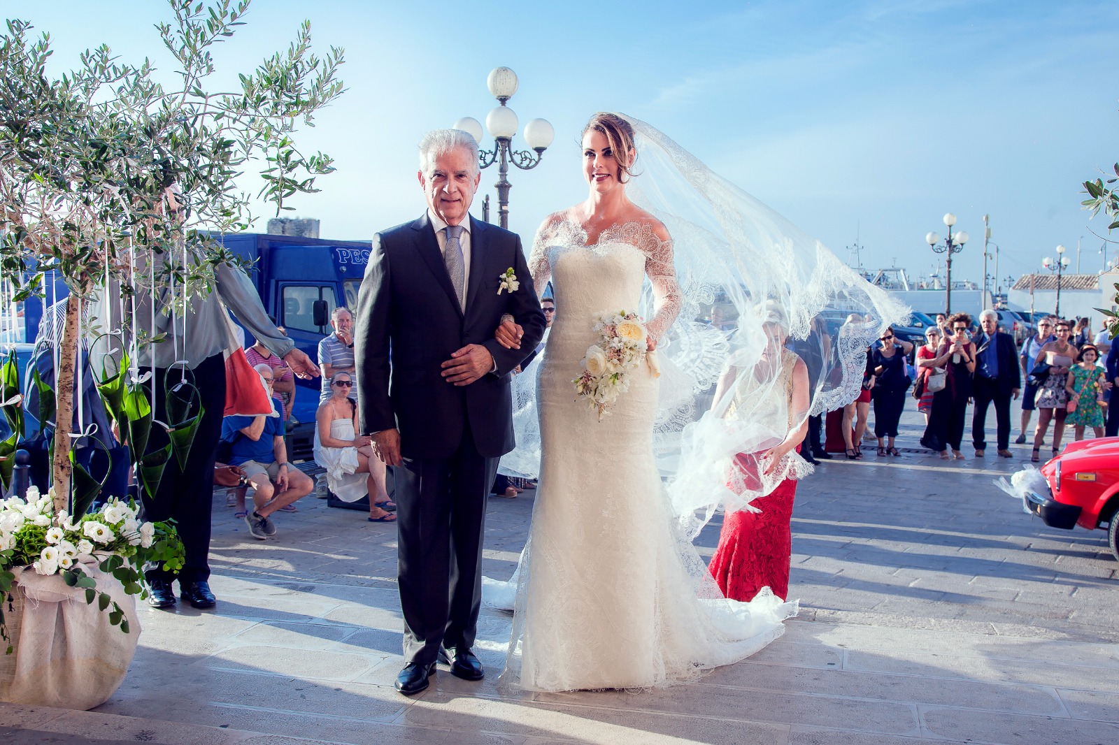 Casamento à la italiana: deputada Renata Bueno se casa em Lecce