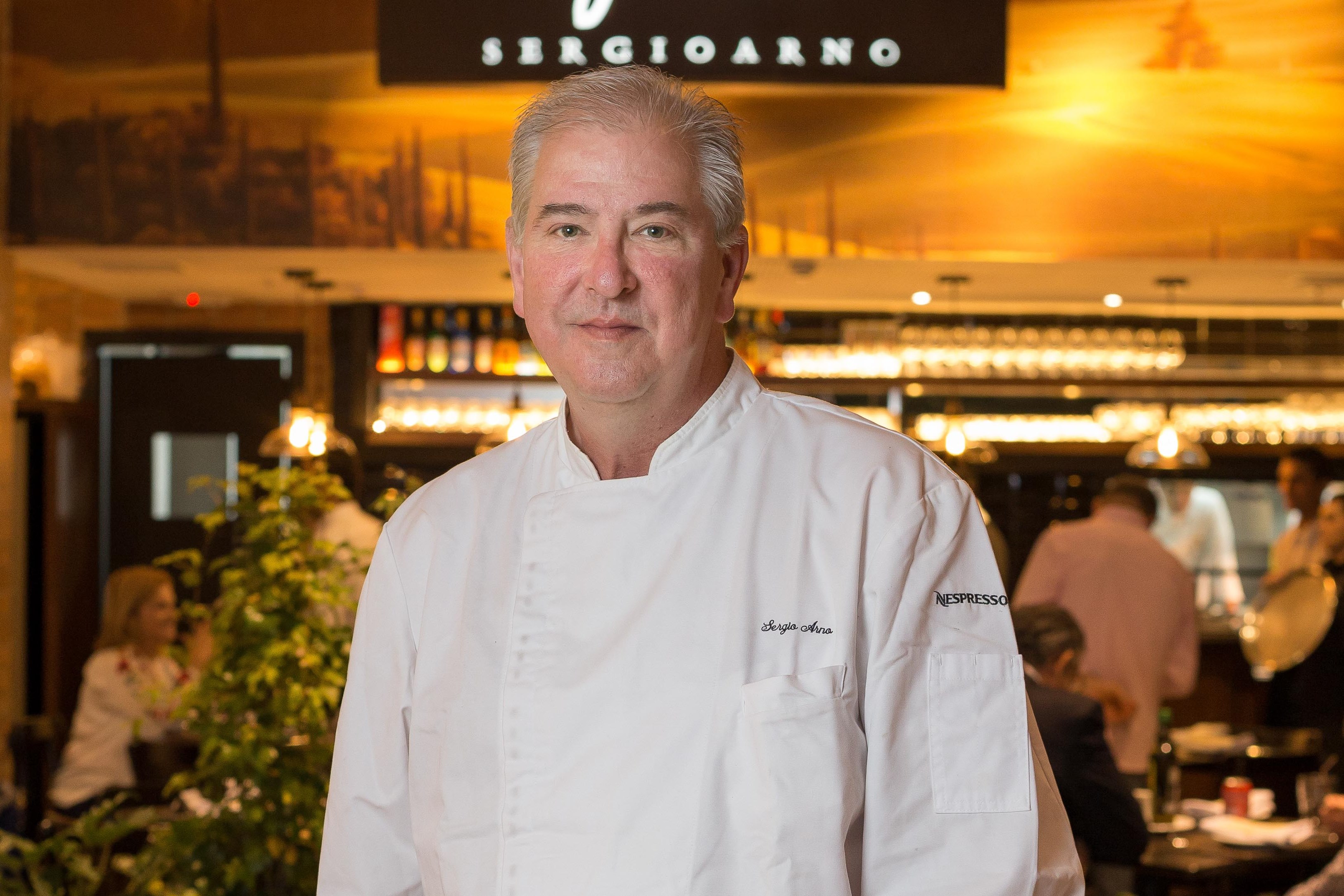 Sergio Arno comemora 30 anos de carreira com jantar especial em Curitiba