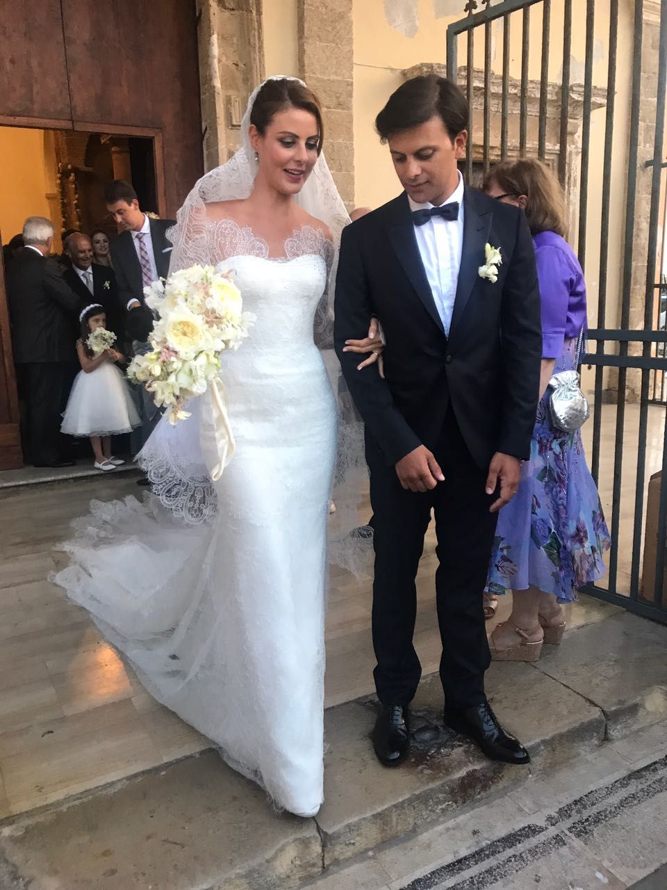 Casamento de deputada paranaense movimenta castelo na Itália nesta sexta-feira. Assista