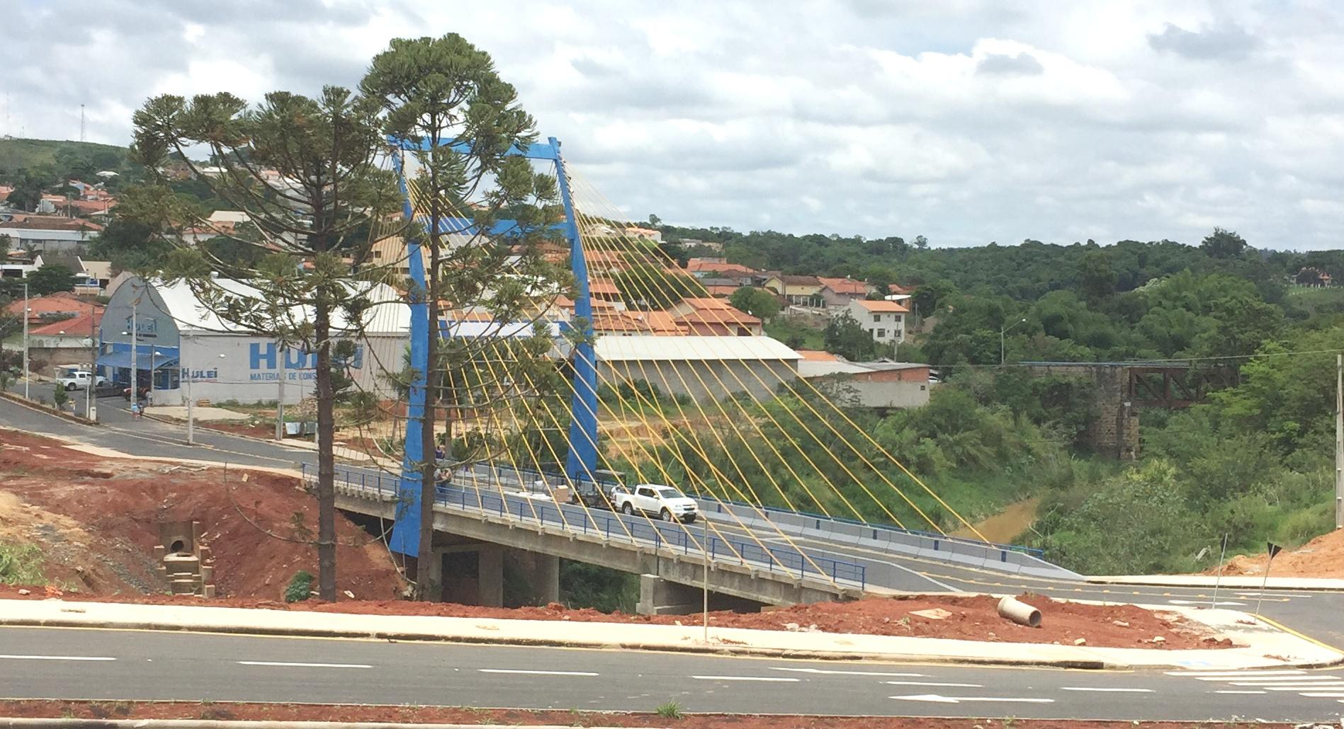 Cidade do interior do Paraná ganha ponte estaiada