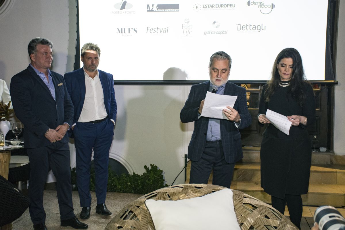 Este colunista e a jornalista da Gazeta do Povo Andrea Sorgenfrei foram os mestres de cerimônia da festa. Foto: Nay Klyn / Gazeta do Povo.