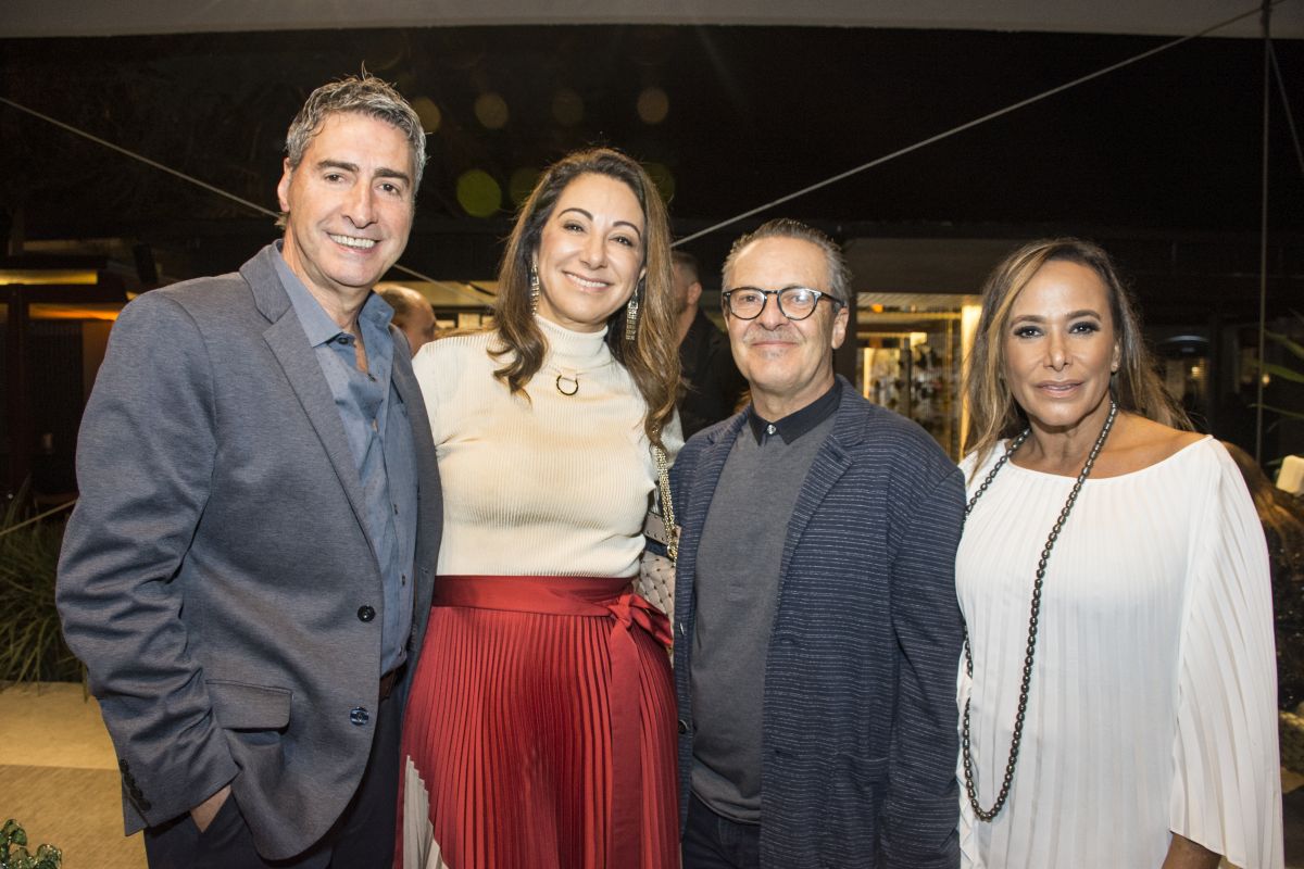 Os casais Mauro e Graziela Fuzzo e Angelo e Maria Augusta Volpi. Foto: Nay Klyn / Gazeta do Povo.