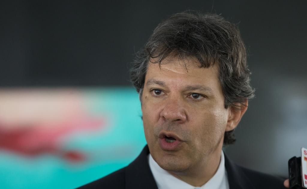 Sartori dá aula de democracia enquanto Haddad se apequena