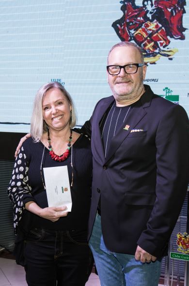 A primeira colocada, Margaret de Castro, e Roberto Amaral da Cunha.