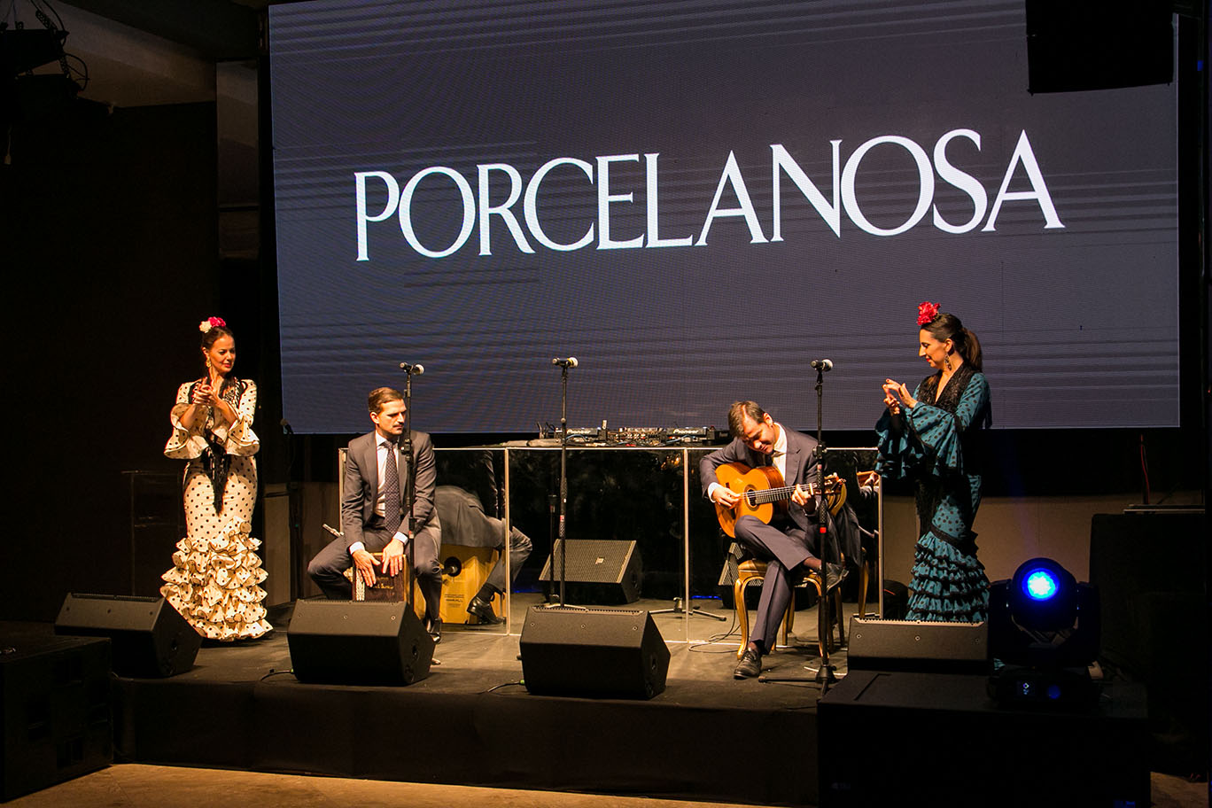 A festa ainda foi animada pela Banda Porvenir, embaixadora da Porcelanosa, que veio diretamente da Espanha para o evento.