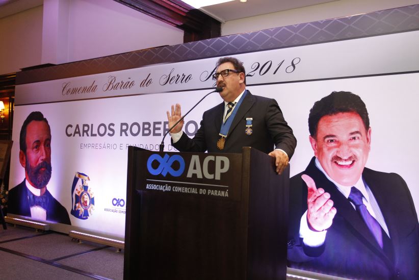 Ratinho fez um divertido discurso de agradecimento.