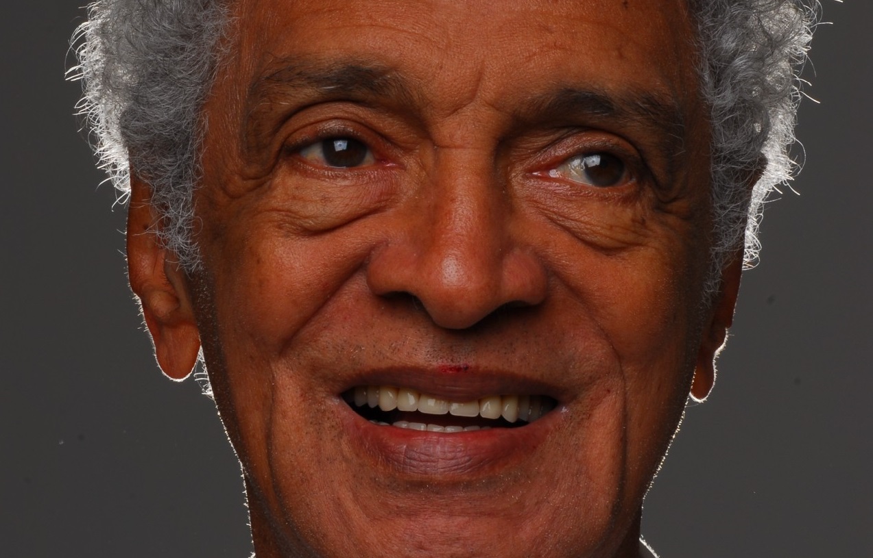 As histórias do maestro paranaense Waltel Branco, que colocou Djavan no horário nobre da Globo